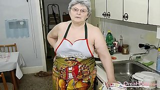 nice old lady pics nude